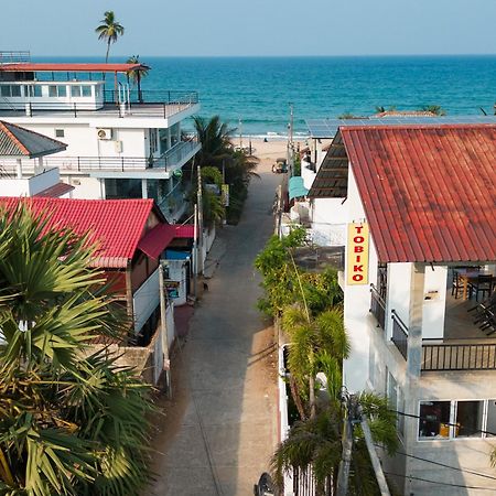 Hotel Tobiko Trincomalee Kültér fotó