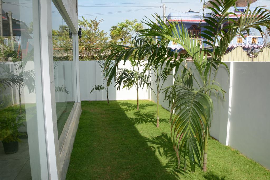 Hotel Tobiko Trincomalee Kültér fotó