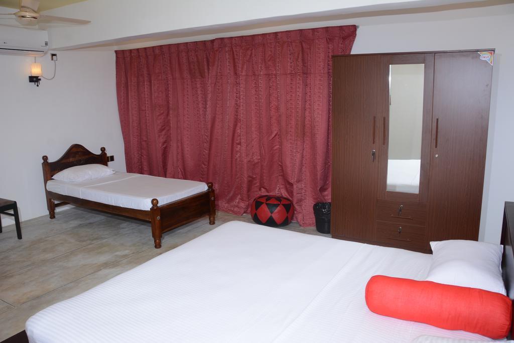Hotel Tobiko Trincomalee Kültér fotó