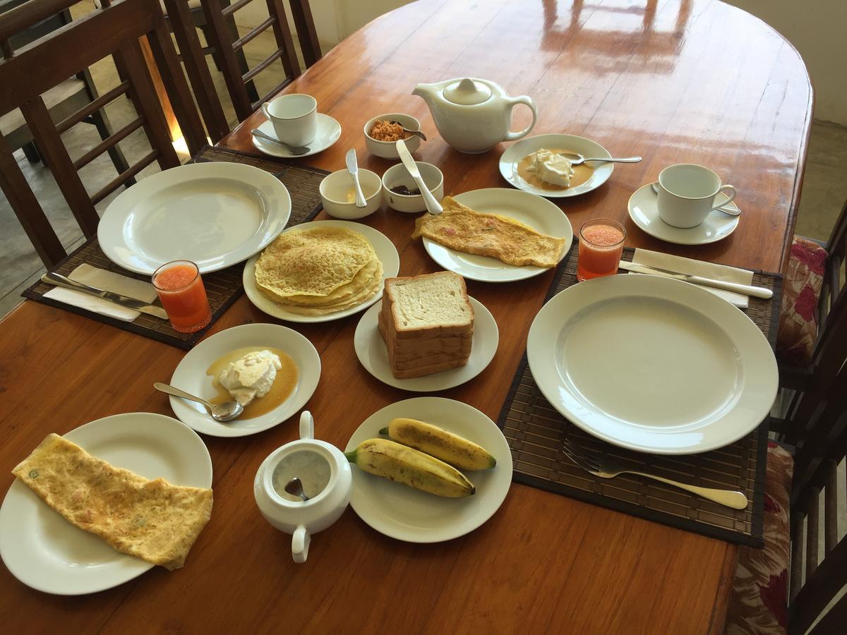 Hotel Tobiko Trincomalee Kültér fotó