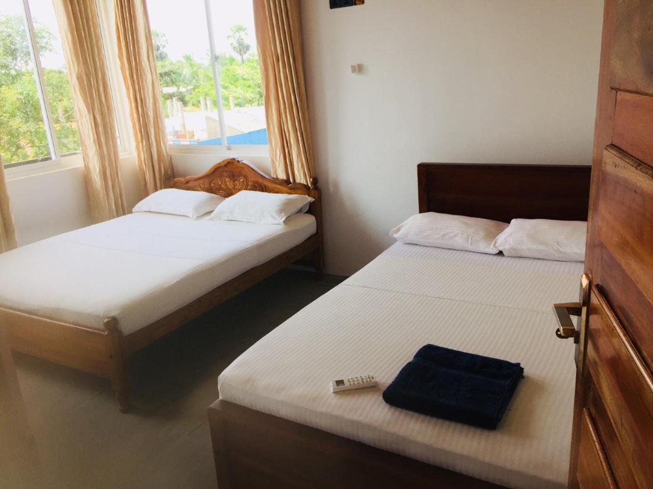 Hotel Tobiko Trincomalee Kültér fotó